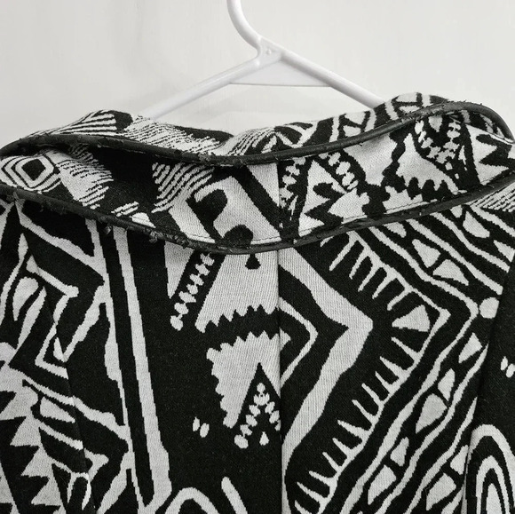Frank Lyman Design Tunic Jacket With Wired Memory Collar Women's 12 Funky - Picture 9 of 11